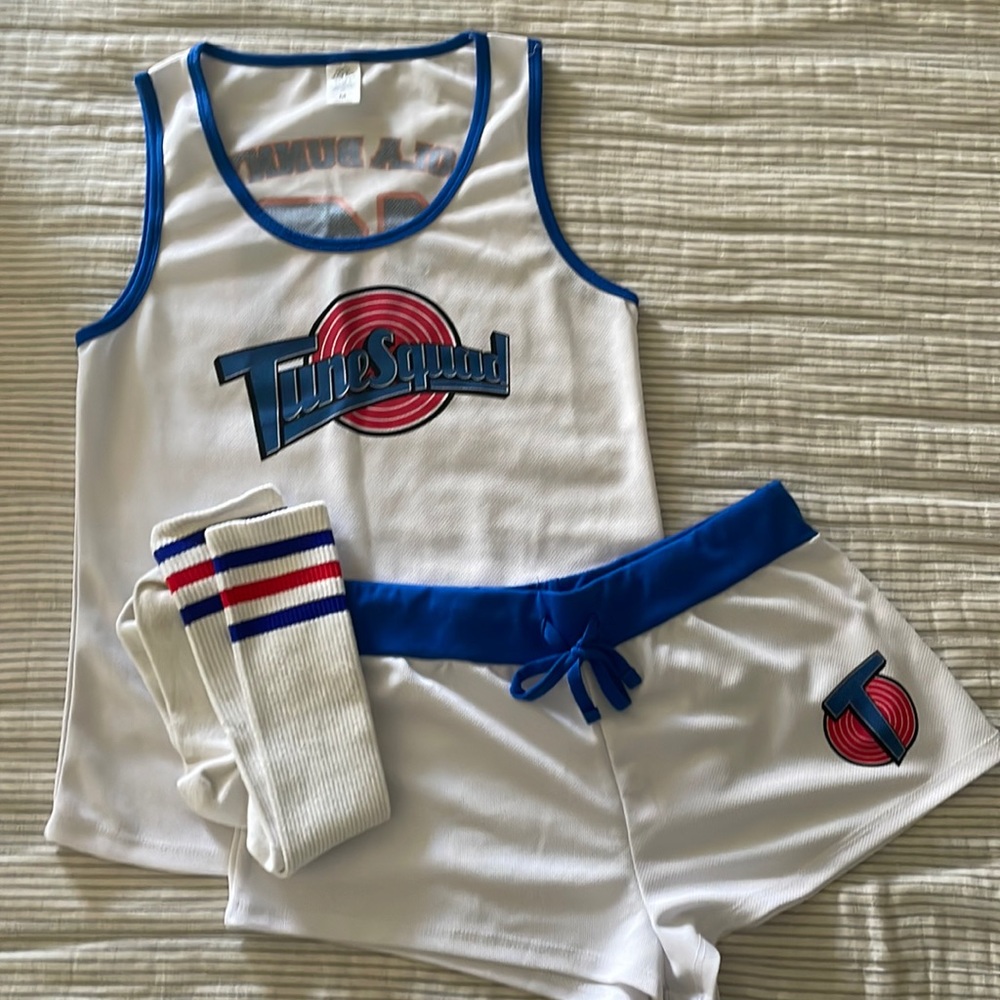 LOLA BUNNY space jam costume